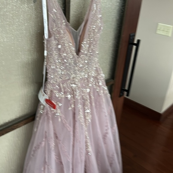 Mac Duggal EMBELLISHED SOFT TIE SLEEVELESS V NECK GOWN size 4 $798 - Picture 12 of 15